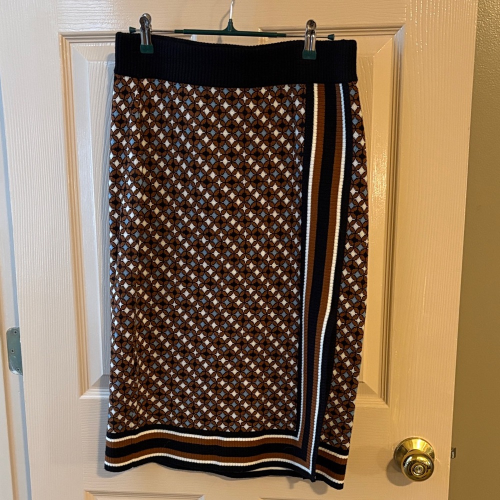 NWOT Nine West dress sweater skirt. Women’s size medium.
